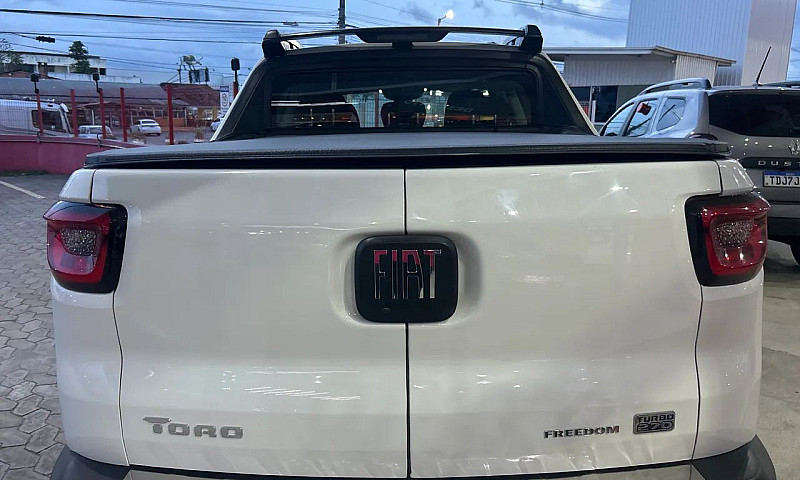 Fiat Toro Freedom 1....