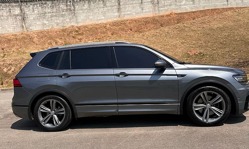Volkswagen Tiguan Al...