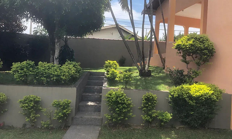 Casa De Condomínio P...