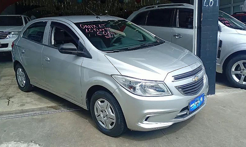 Chevrolet Onix Hatch...