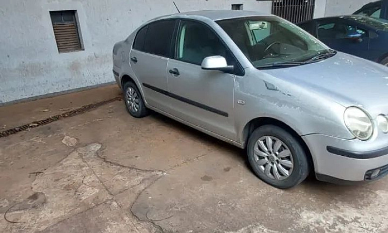 Volkswagen Polo Seda...