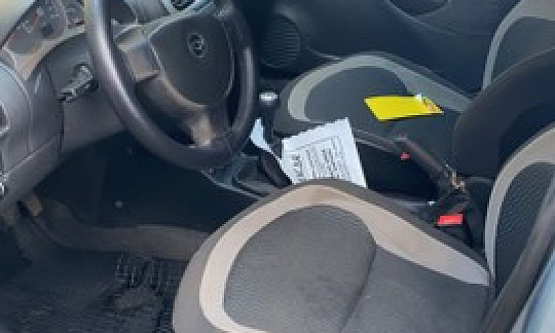 Corsa Hatch ...