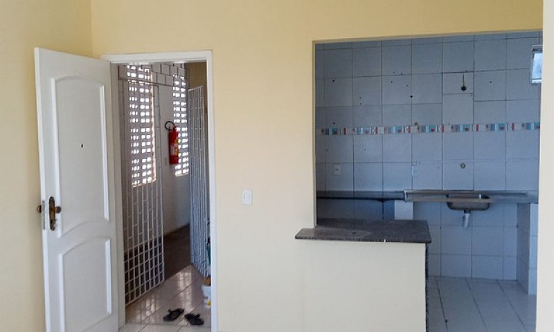 Apartamento R$ 800,0...