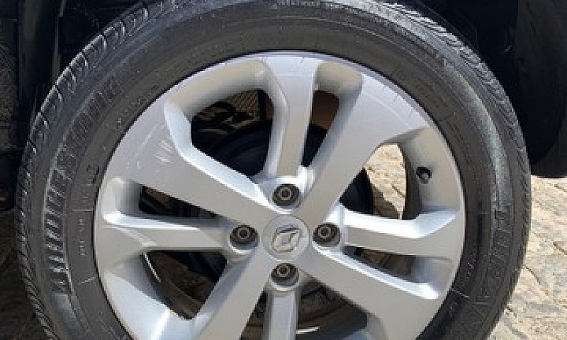 Sandero Stepway 1.6...