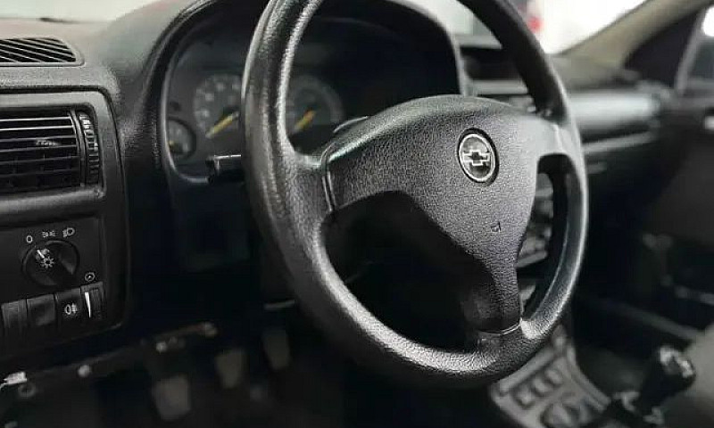 Astra 1.8 2005 Confo...