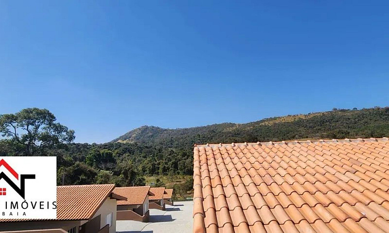 Casa Com 2 Dormitóri...