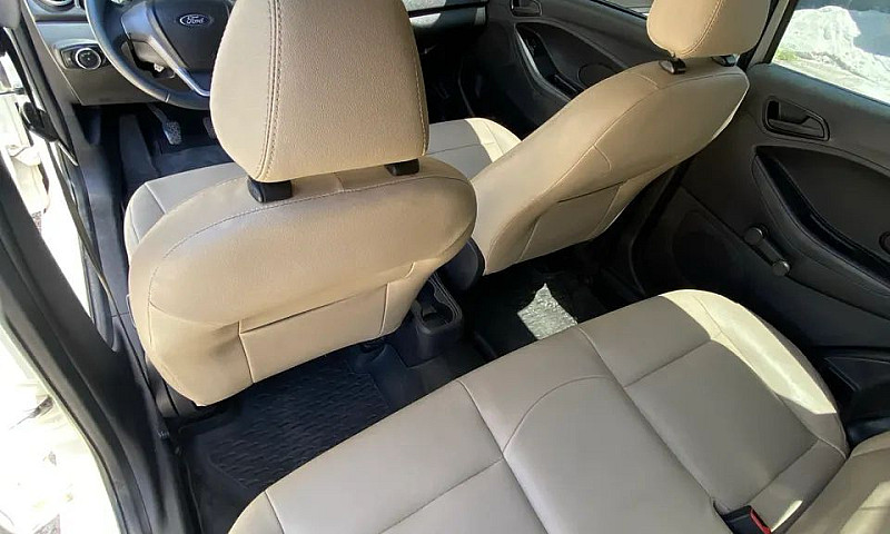 Ford Ka+ Sedan 1.0 T...