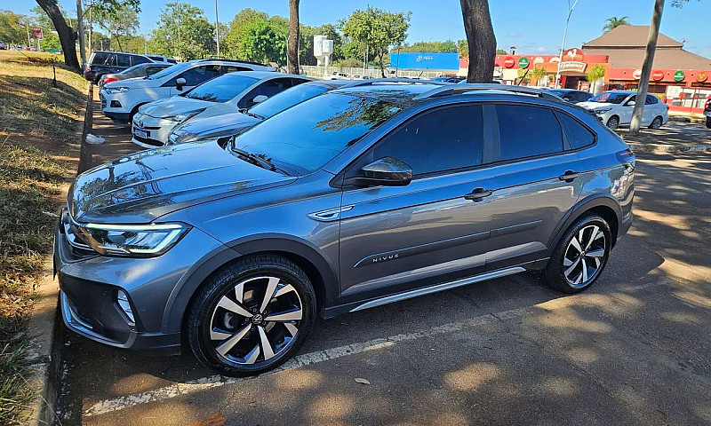 Volkswagen Nivus Hig...