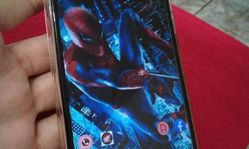 Moto E5...