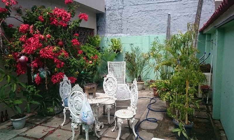 Aluga-Se Casa Mobili...