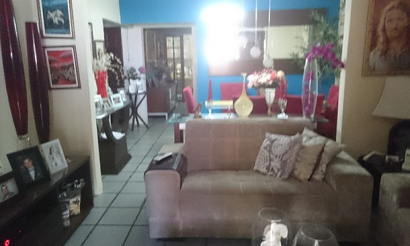 Aluga-Se Casa Mobili...