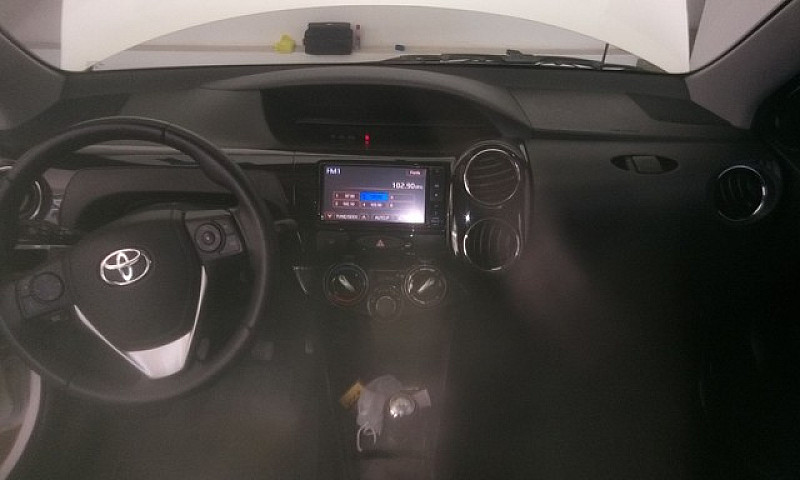 Toyota Etios Xls 1.5...