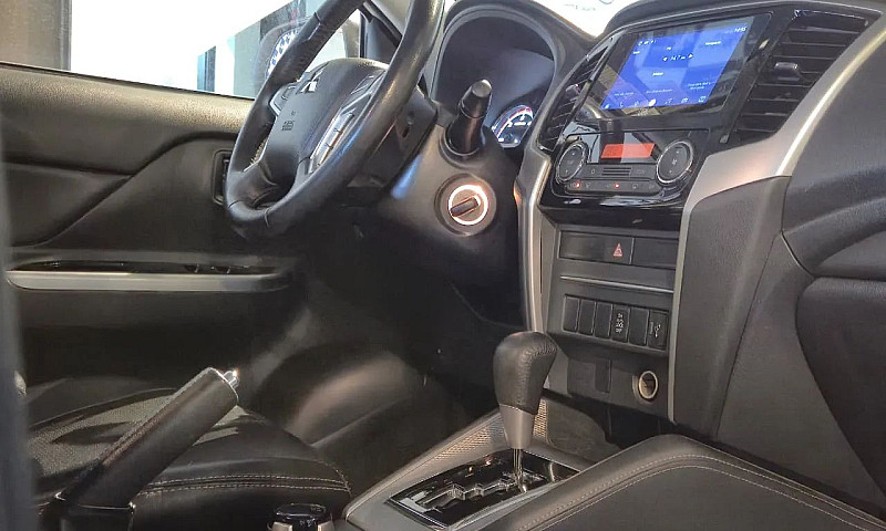 Mitsubishi L200 Trit...