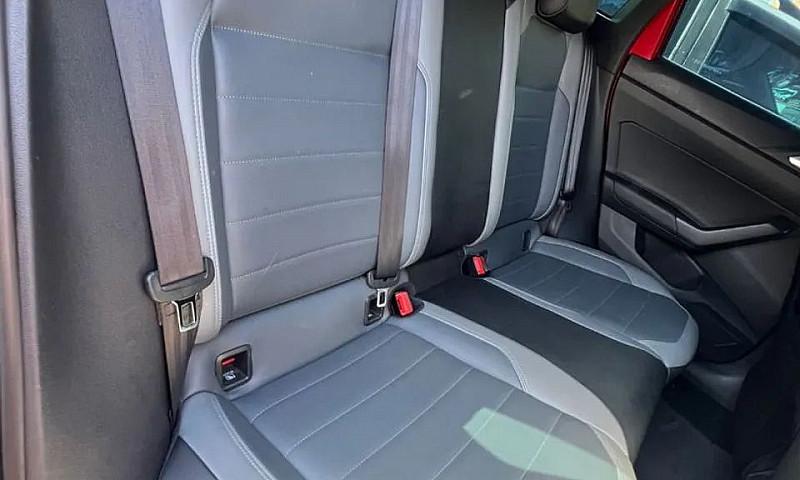 Volkswagen Nivus Lau...