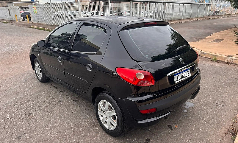 Peugeot 207 Xr 1.4 F...
