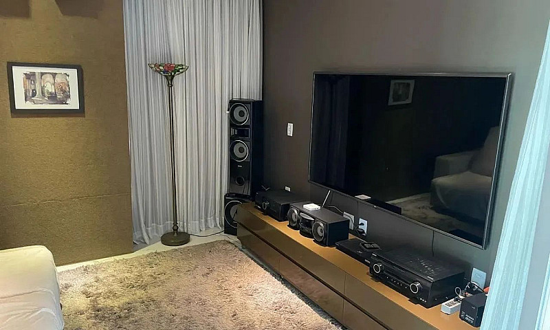 Casa Alto Padrão 535...