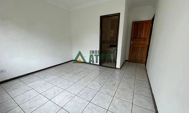 Casa Com 03 Quartos ...