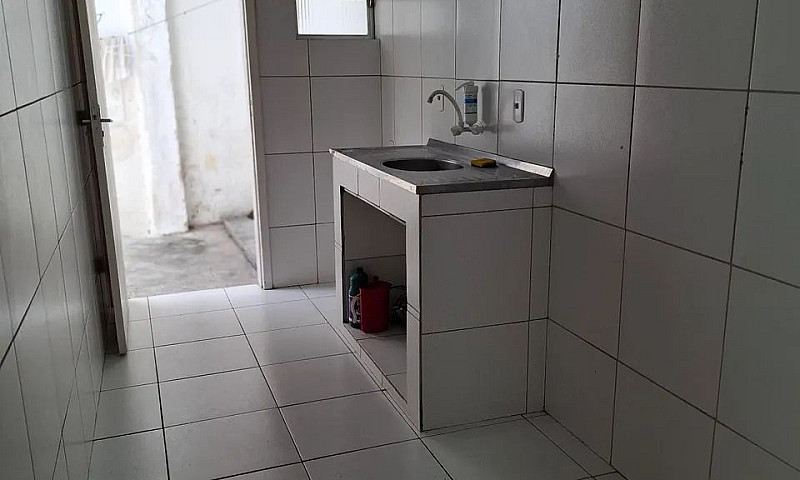Alugo Casa Condomíni...