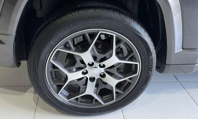 Jeep Commander Overl...