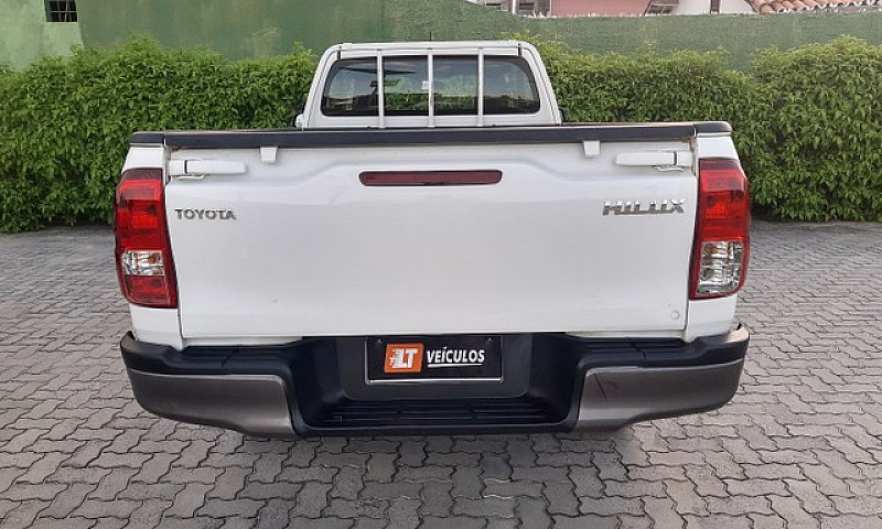 Hilux Cs Cabine Simp...