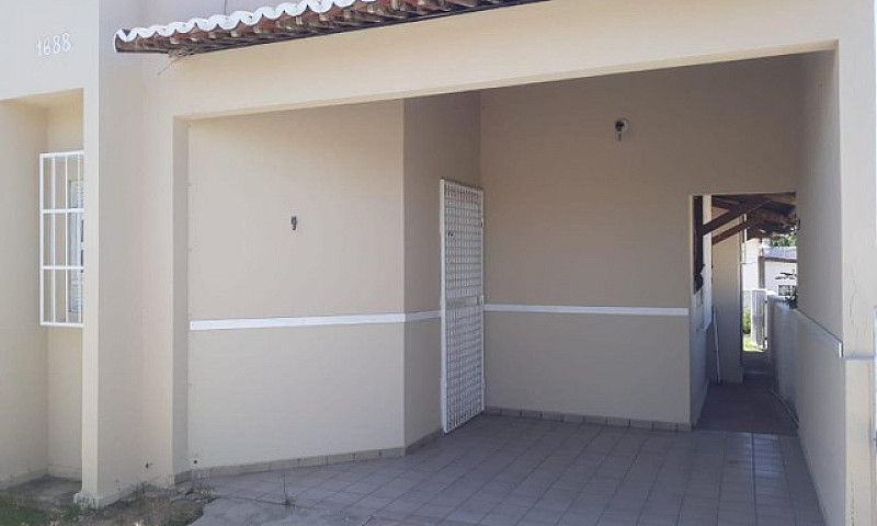 Casa Com 3 Dormitóri...