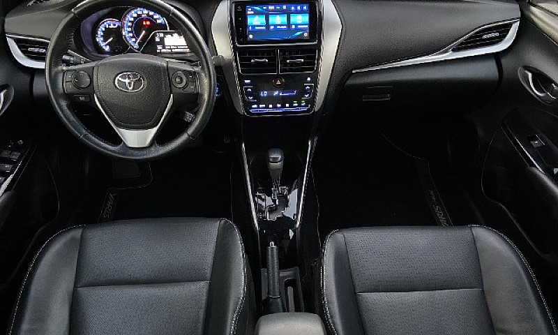 Toyota Yaris Xway Co...