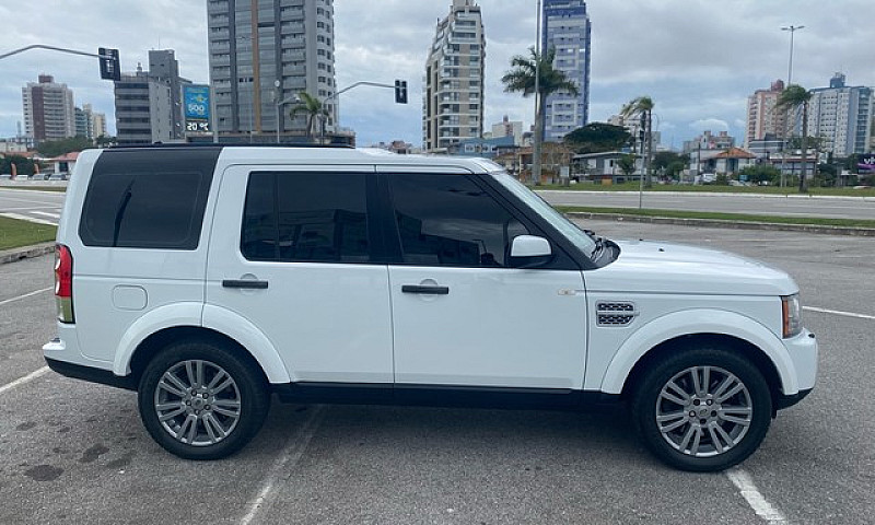 Land Rover Discovery...