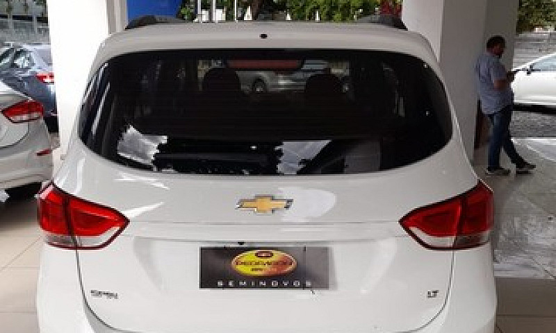 Chevrolet Spin Lt 1....