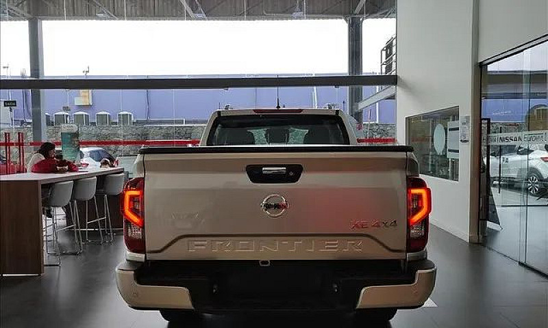 Nissan Frontier 2.3 ...