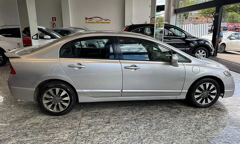 Honda Civic 1.8 Carr...