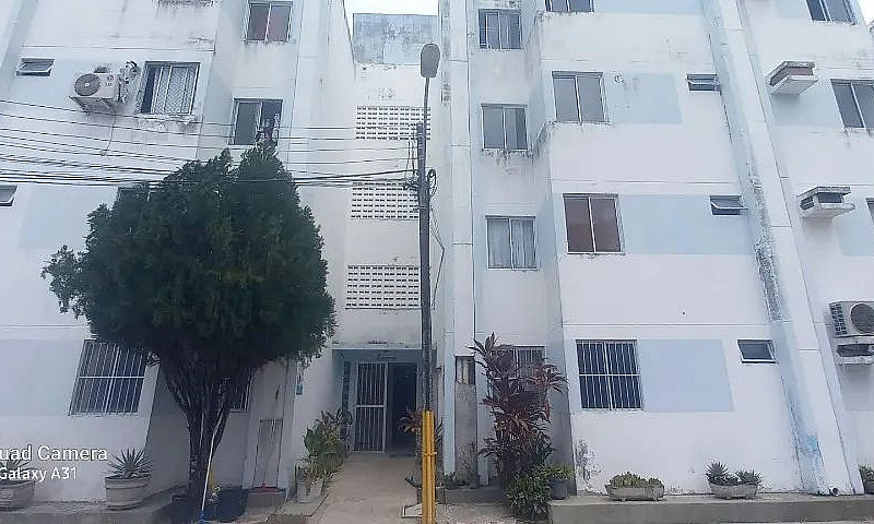 Apartamento Com 2/4 ...