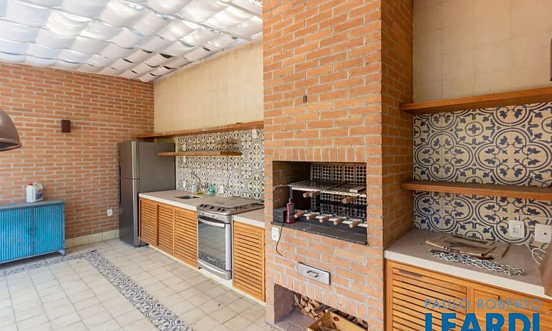 Casa Assobradada - P...