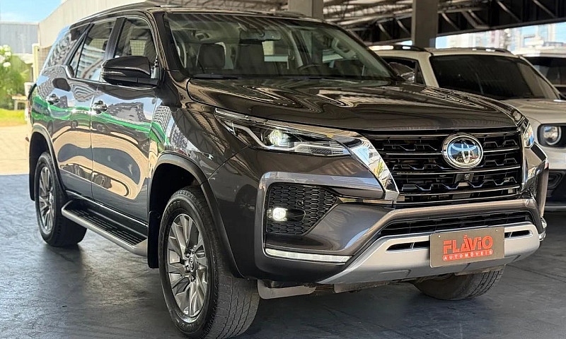 Toyota Hilux Sw4 Srx...