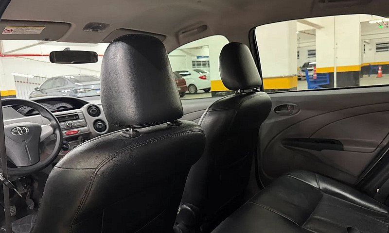 Toyota Etios Xs 1.3 ...