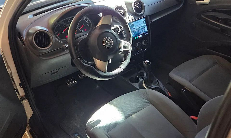 Volkswagen Saveiro 1...