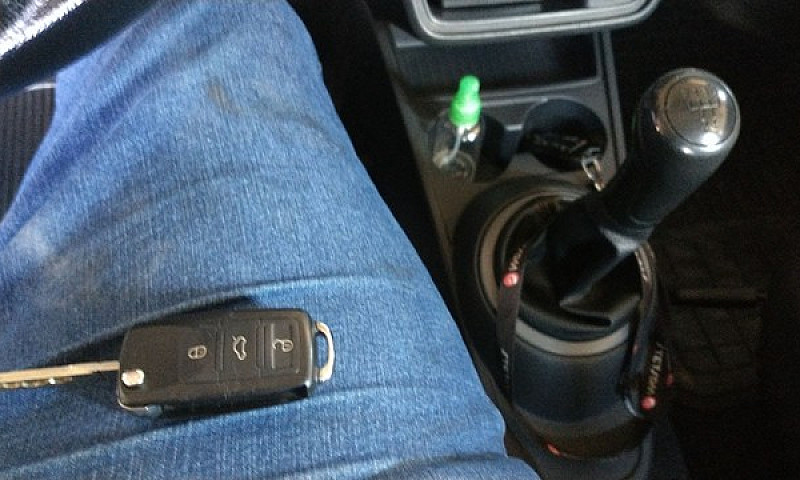 Gol G5 2010...