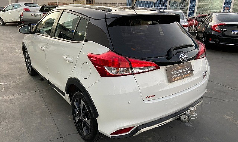 Toyota Yaris Xway Co...