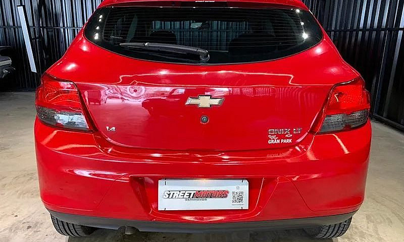 Chevrolet Onix Hatch...