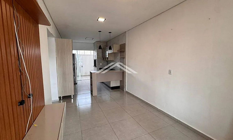 Casa Com 02 Quartos ...
