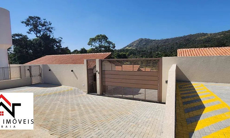 Casa Com 2 Dormitóri...