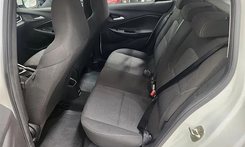 Chevrolet Onix Hatch...