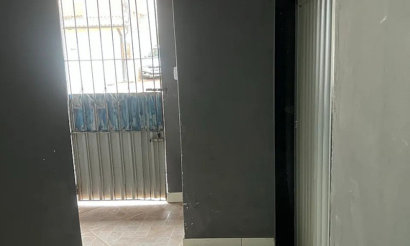 Aluga Se Uma Em Barr...
