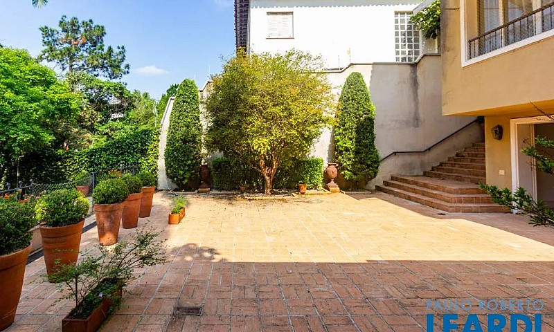 Casa Assobradada - P...
