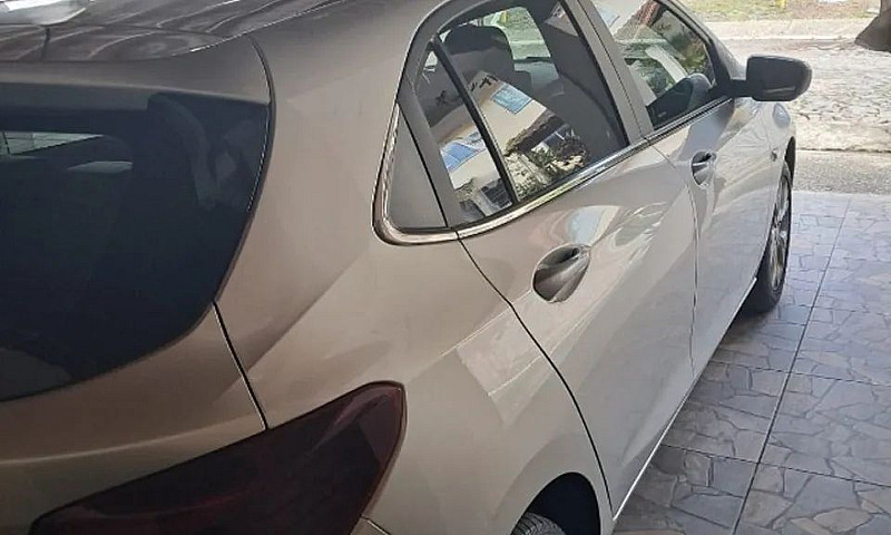 Chevrolet Onix Hatch...