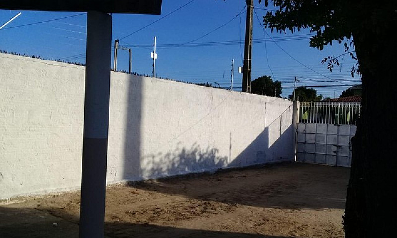Casa Com 3 Dormitóri...