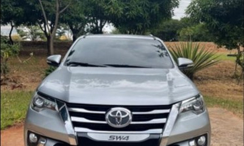 Toyota Hilux Sw4 Srx...