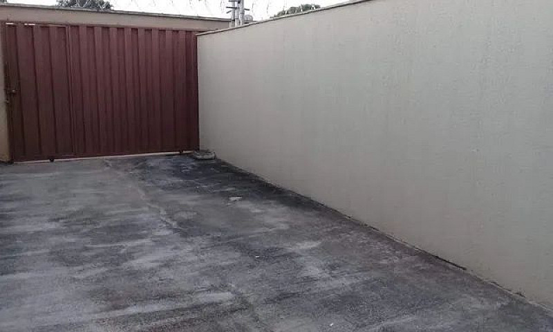 Casa Com Barracão 32...