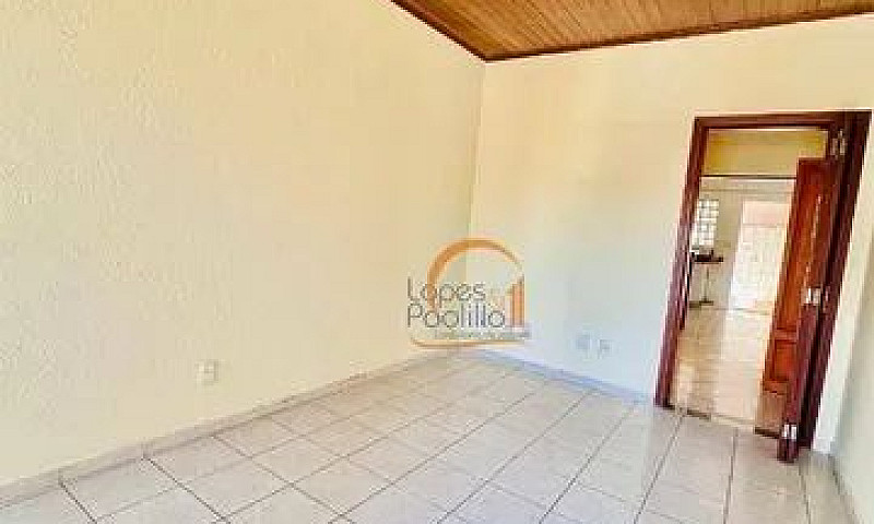 Casa Com 3 Dormitóri...