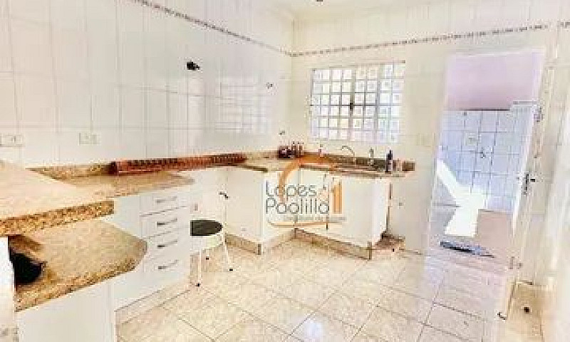 Casa Com 3 Dormitóri...