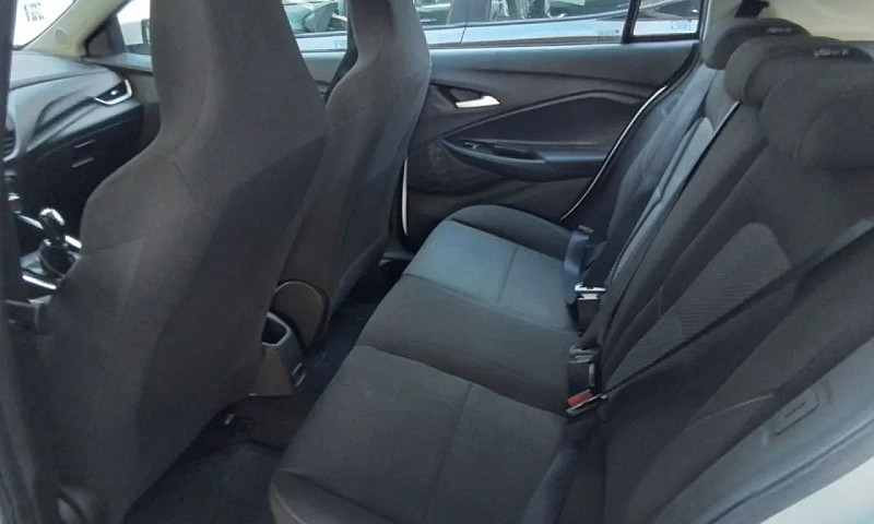 Chevrolet Onix Hatch...